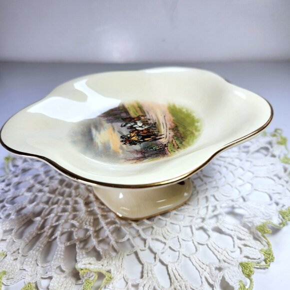 Royal Winton Candy Dish Old English Coaching Scenes Pedestal Base - Picture 8 of 10